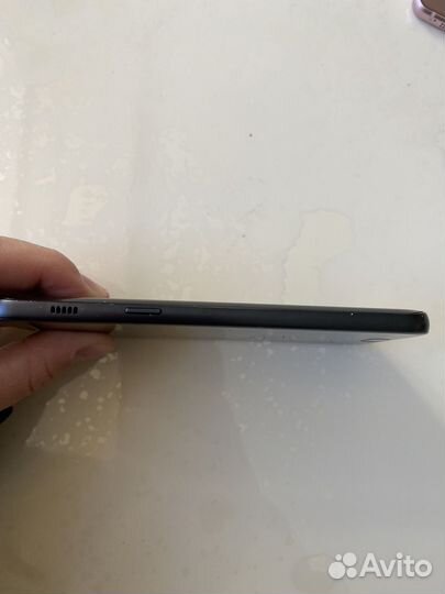 Samsung Galaxy A3 (2017) SM-A320F/DS, 2/16 ГБ