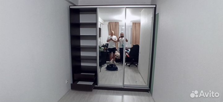 Шкаф-купе трехстворчатый зеркальный