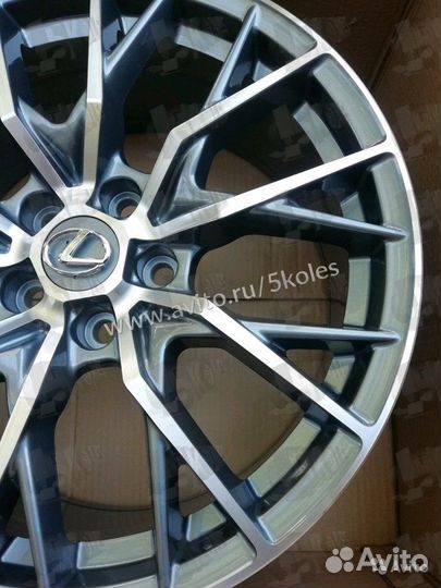 Новый комплект дисков на Lexus R19