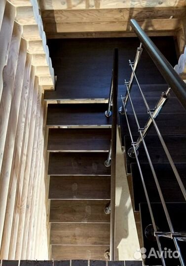 Лестница Г-образная с поворотными ступенями