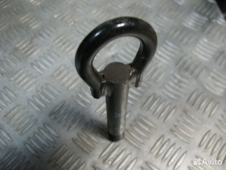 Крюк буксировочный Mitsubishi Lancer 9