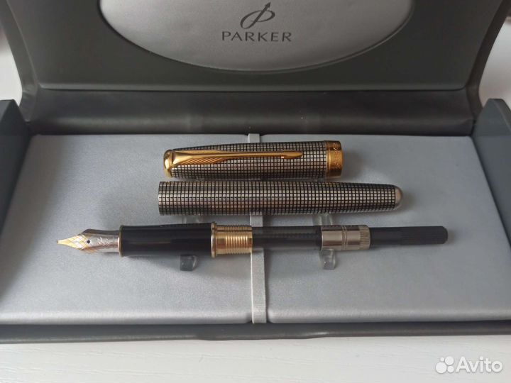 Перьевая серебряная ручка Parker Sonnet F534