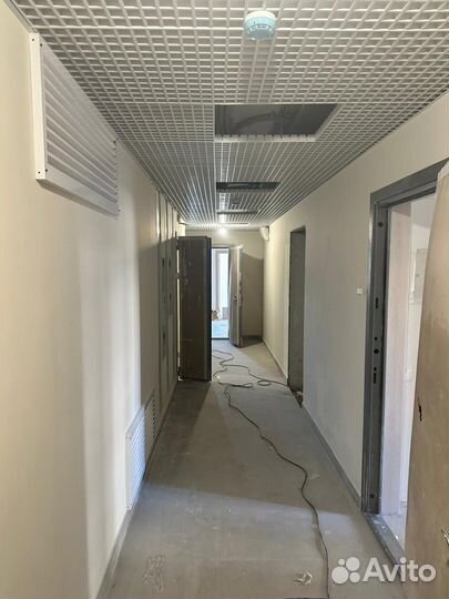 Монтажники металлических дверей