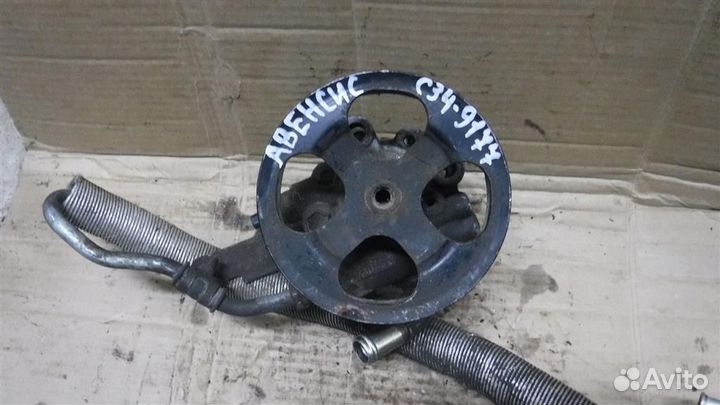 Насос гидроусилителя Toyota Avensis II (T250) 200