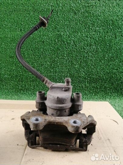 Суппорт тормозной задний левый Mercedes-Benz