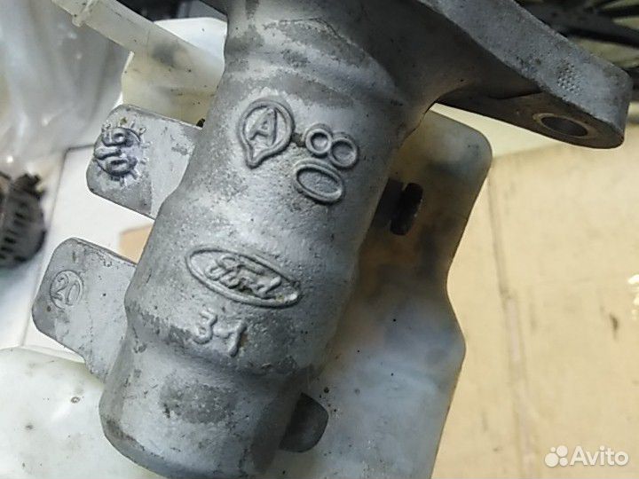 Главный тормозной цилиндр Ford fusion