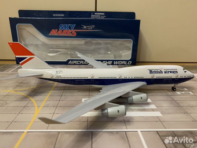 Модель самолета Boeing-747-400