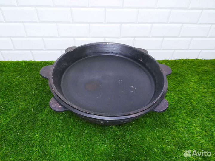 Казан чугунный с крышкой сковородой