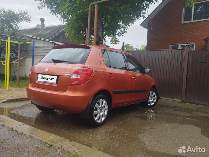 Skoda Fabia 1.6 AT, 2008, 180 100 км