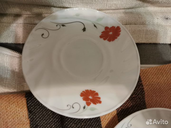 Чайные блюдца