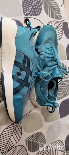 Кроссовки женские asics 41,5 размер