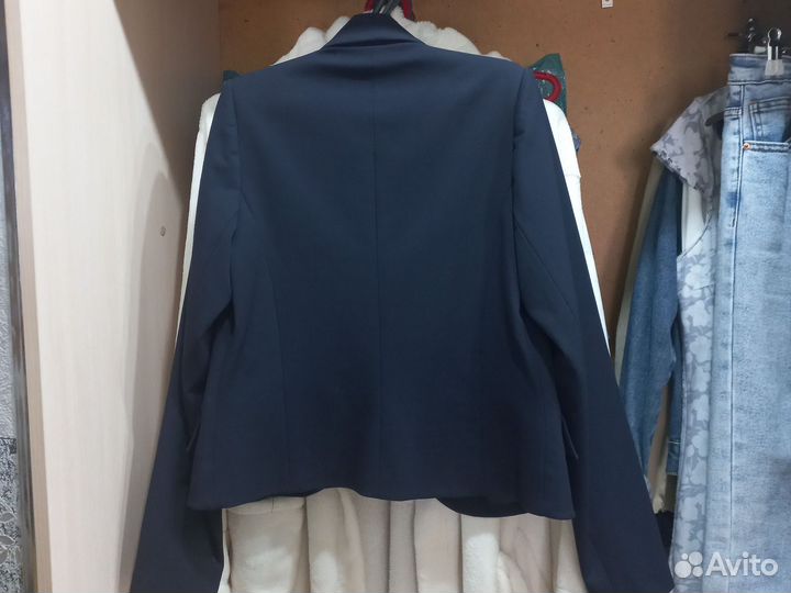 Пиджак для девочки возможен торг