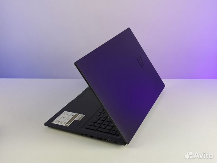 Asus Vivobook 17X ryzen 5 7530U 16GB RAM FHD IPS