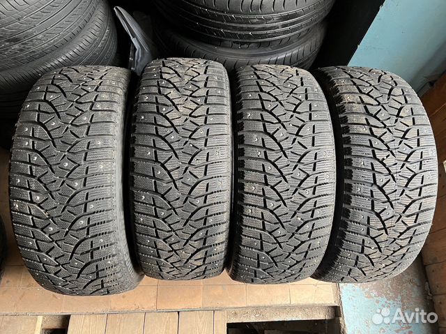 Bridgestone Blizzak Spike-02 225/45 R17