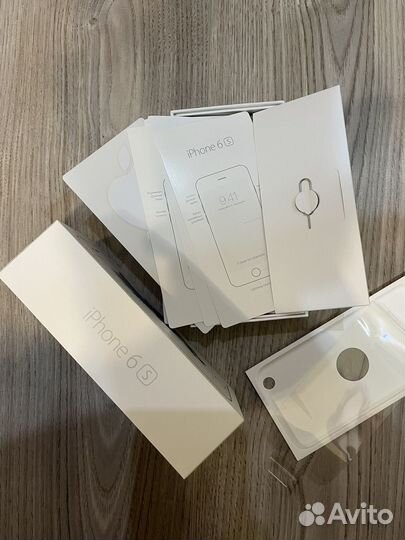 Коробка от iPhone 6s