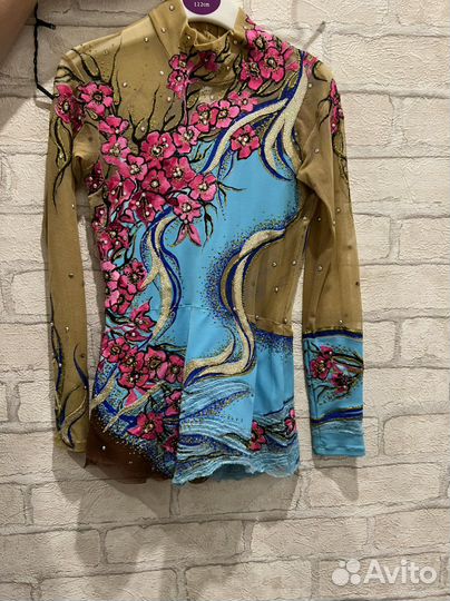 Платье художественной гимнастики фигурного катания