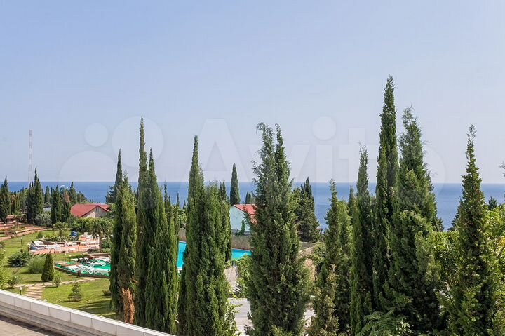 3-к. квартира, 96 м², 3/10 эт.