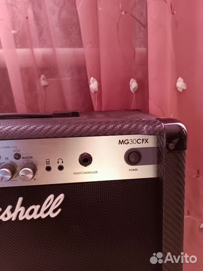 Гитарный комбоусилитель