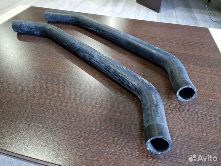 Патрубок радиатора Ауди 80 Б3/Б4 1.6, 1.9, 2.0