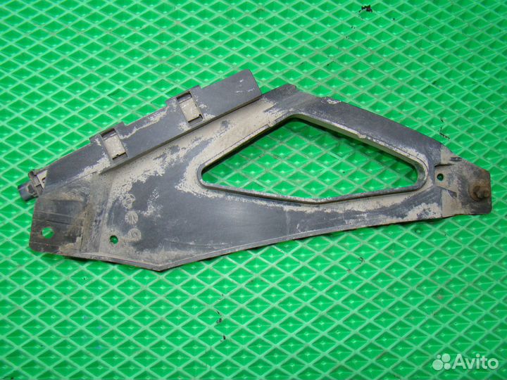 Кронштейн заднего бампера правый BMW 7 E65 бмв Е66