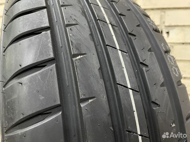 Powertrac Racing Pro 215/55 R17 98W