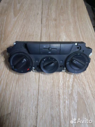 Блок управления печкой caddy vag 1z0820