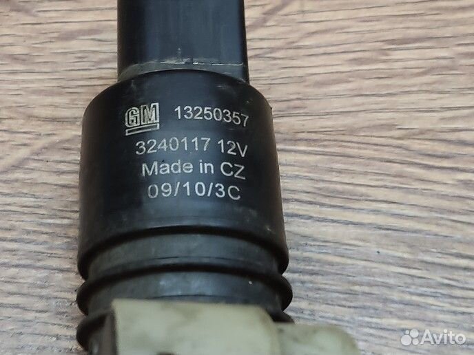 Помпа бачка омывателя Opel Astra J