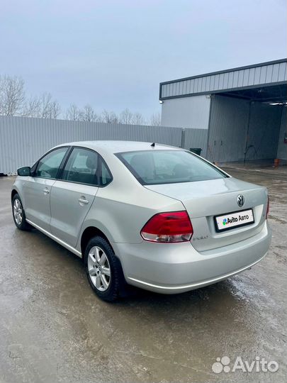 Volkswagen Polo 1.6 AT, 2012, 200 350 км