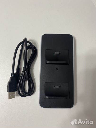 Зарядная подставка для Dualsense на PS 5 новый
