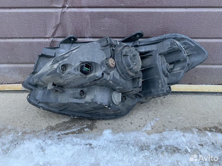 Kia Soul 10 - Фара правая