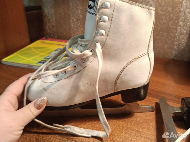 Коньки фигурные