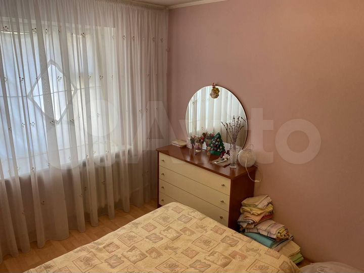 2-к. квартира, 50 м², 8/10 эт.