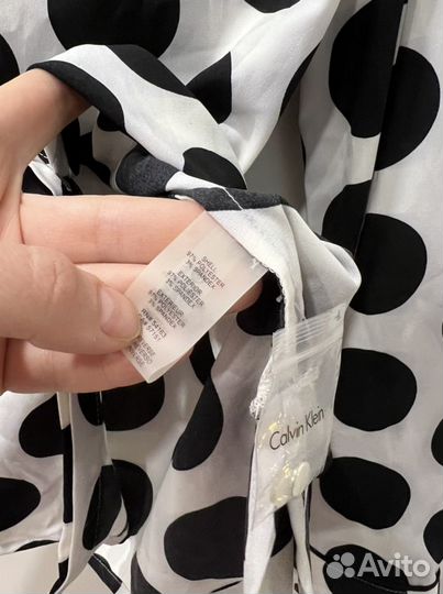 Женская блузка в горошек Calvin Klein