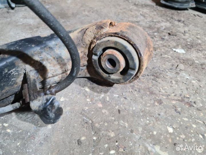 Рычаг продольный задний левый Nissan Juke F15 1.6