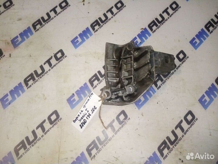 Верхняя крышка грм Рено Сценик