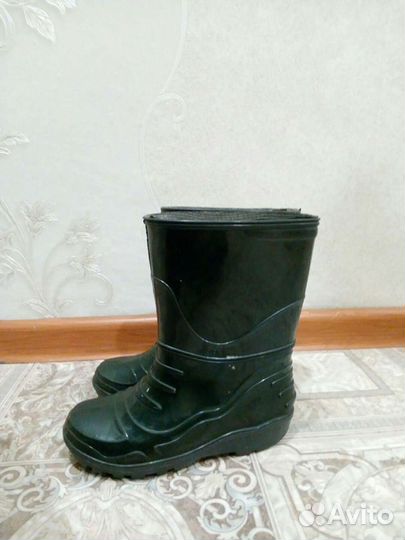Резиновые сапоги