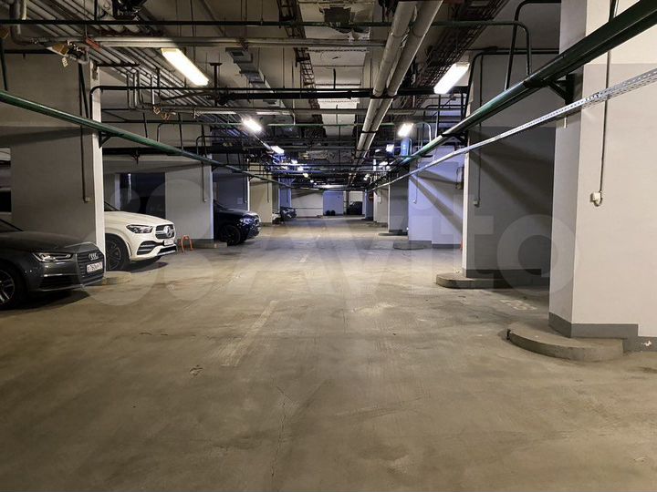 Машиноместо, 13 м²