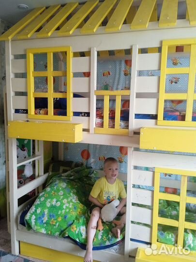 Двухъярусная кровать домик бу