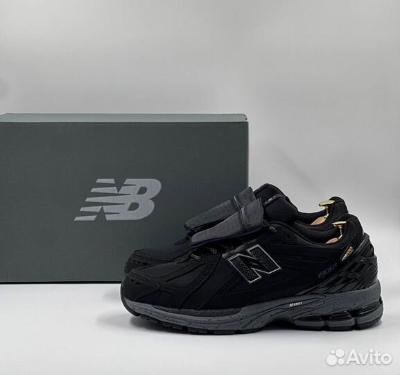 Динамичные New Balance 1906R Total Black обувь