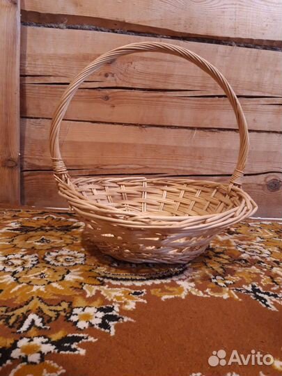 Корзина плетеная