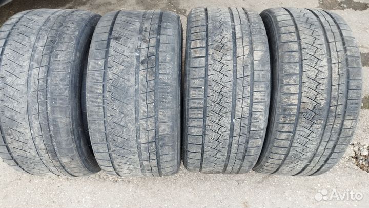 Triangle Snowlink TWT02 275/40 R20 и 315/35 R20