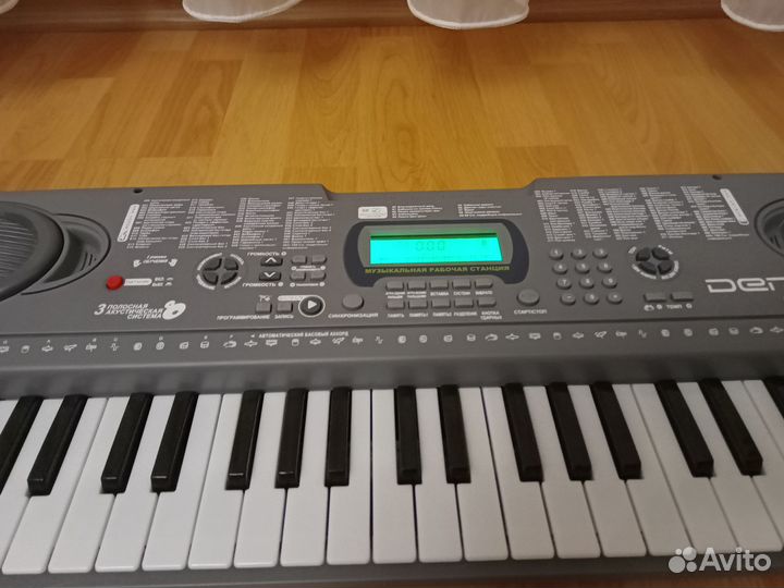 Забронировано Синтезатор Denn Dek 546