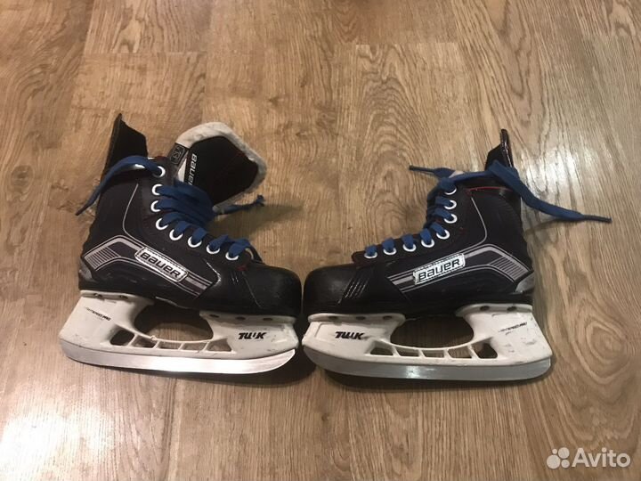 Хоккейные коньки bauer