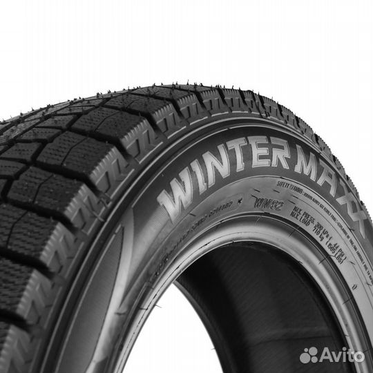 Dunlop Winter Maxx WM02 245/40 R18 97T