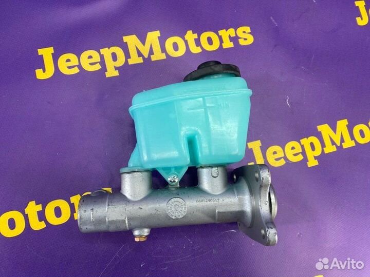 Главный тормозной цилиндр Toyota Hilux Surf LN130