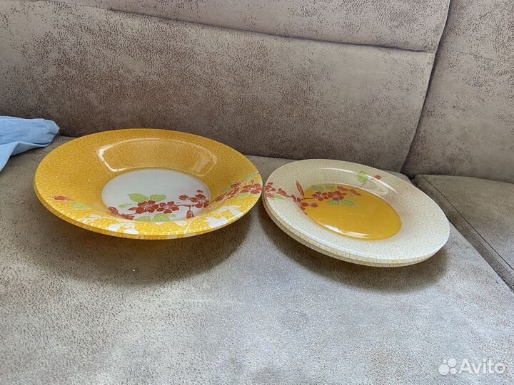 Тарелки разные
