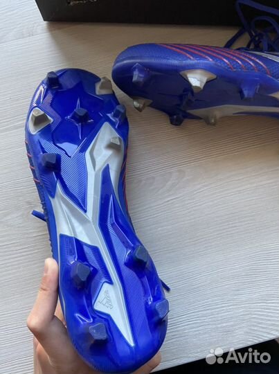Футбольные бутсы Adidas Predator
