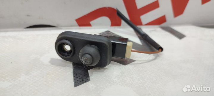 Концевик двери Mitsubishi Airtrek CU5W 4G69