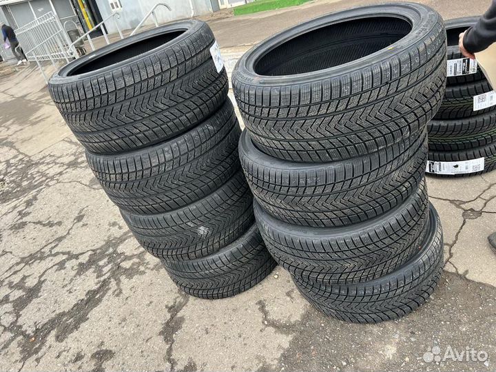 Gripmax Status Pro Winter 285/35 R21 и 325/30 R21