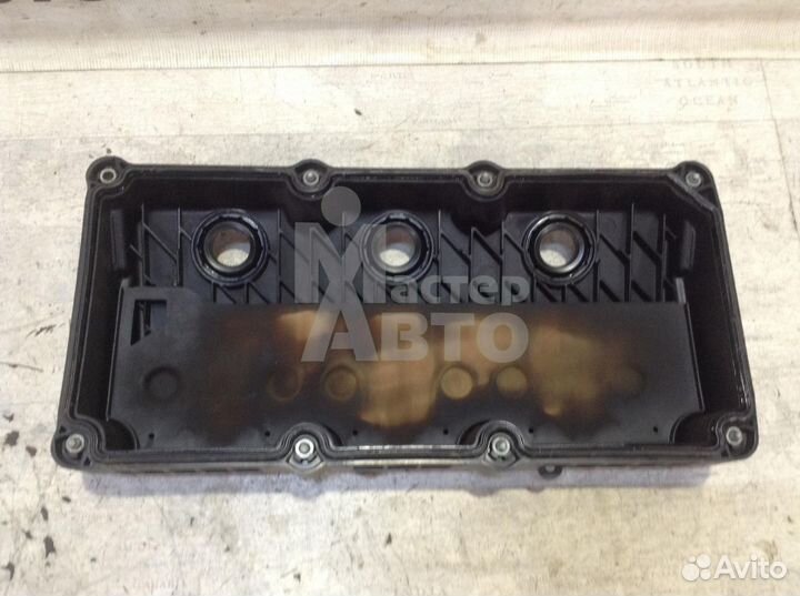 Крышка клапанная правая Крайслер Пацифика